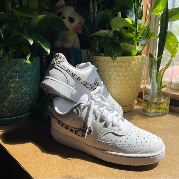 nike vision low leopard